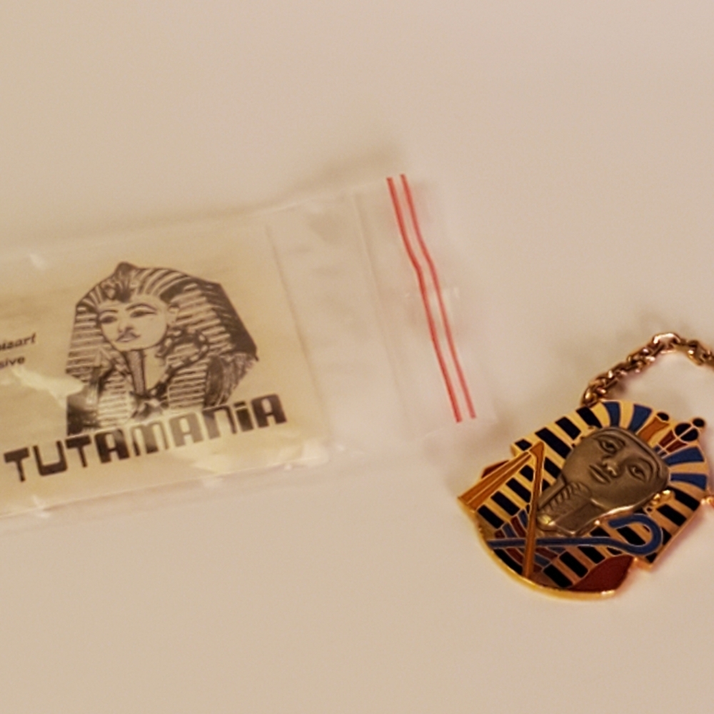 King Tut Vintage Necklace - Picture 4 of 10